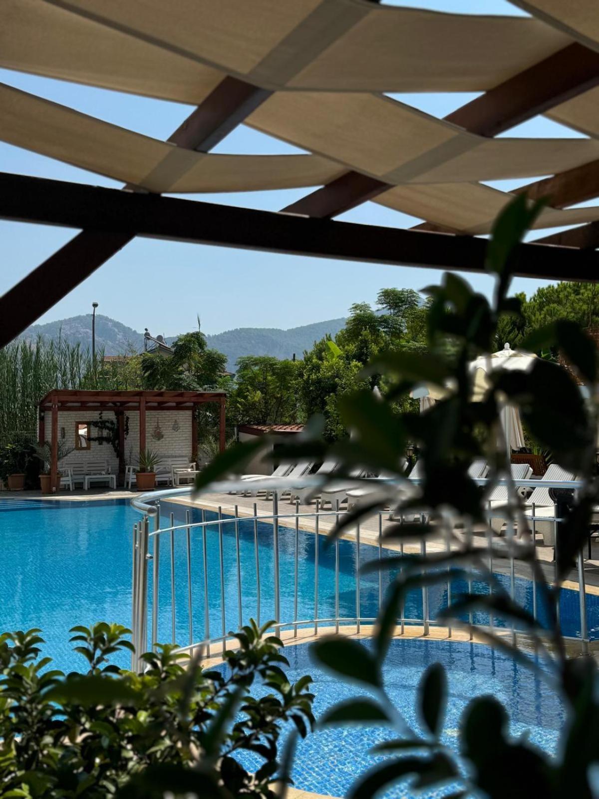 Vespera Hotel 达利安 外观 照片
