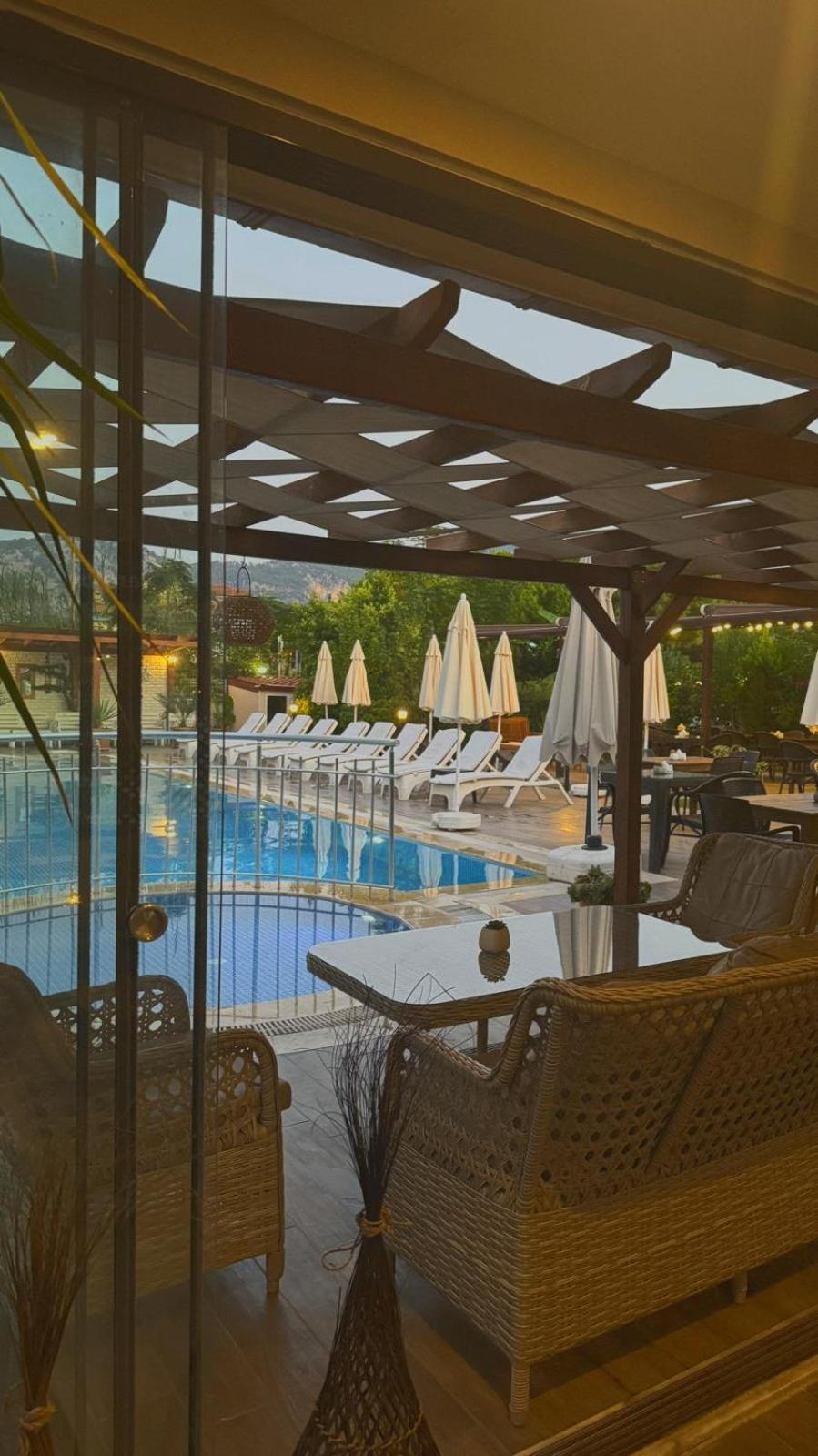 Vespera Hotel 达利安 外观 照片